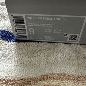 Nike WMNS Air Force 1 '07 LX in White and Yellow